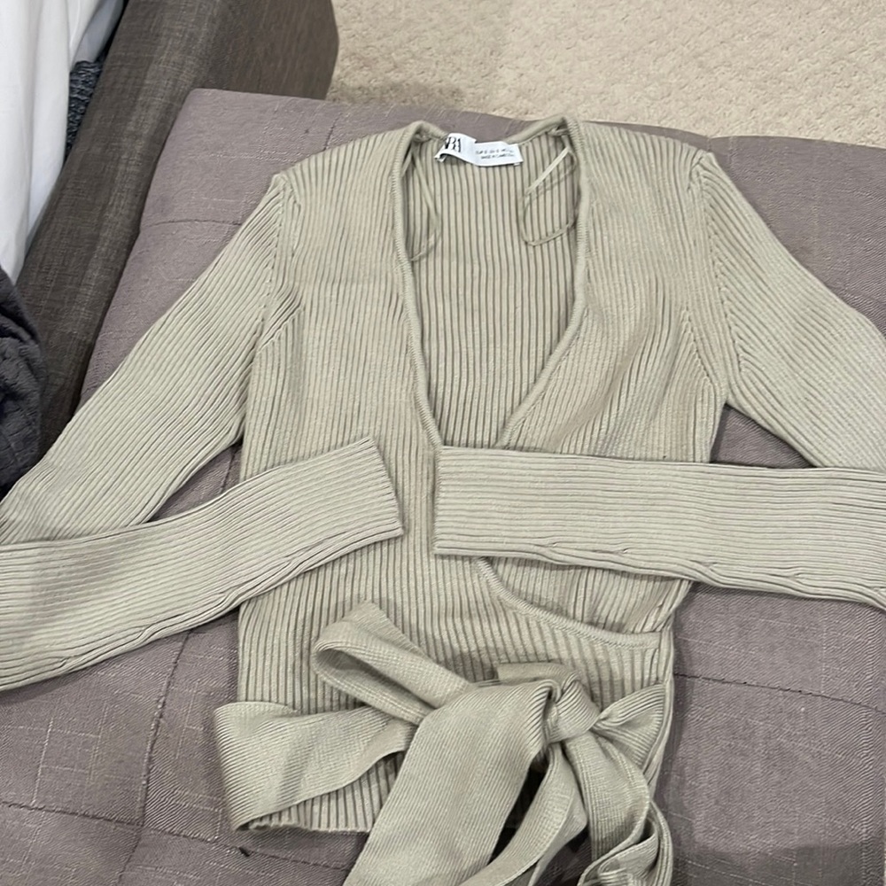 New zara cross sweater